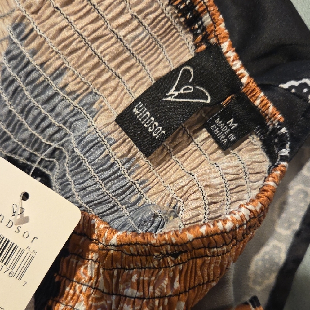 Windsor Bronze/Rust Colored and Black Bandana Print Tank Top - Picture 3 of 3